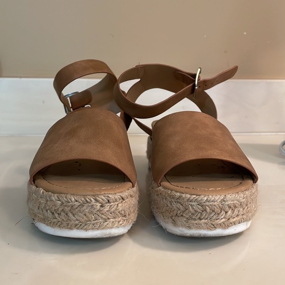 Soda brand espadrilles..in good used condition - Picture 2 of 5